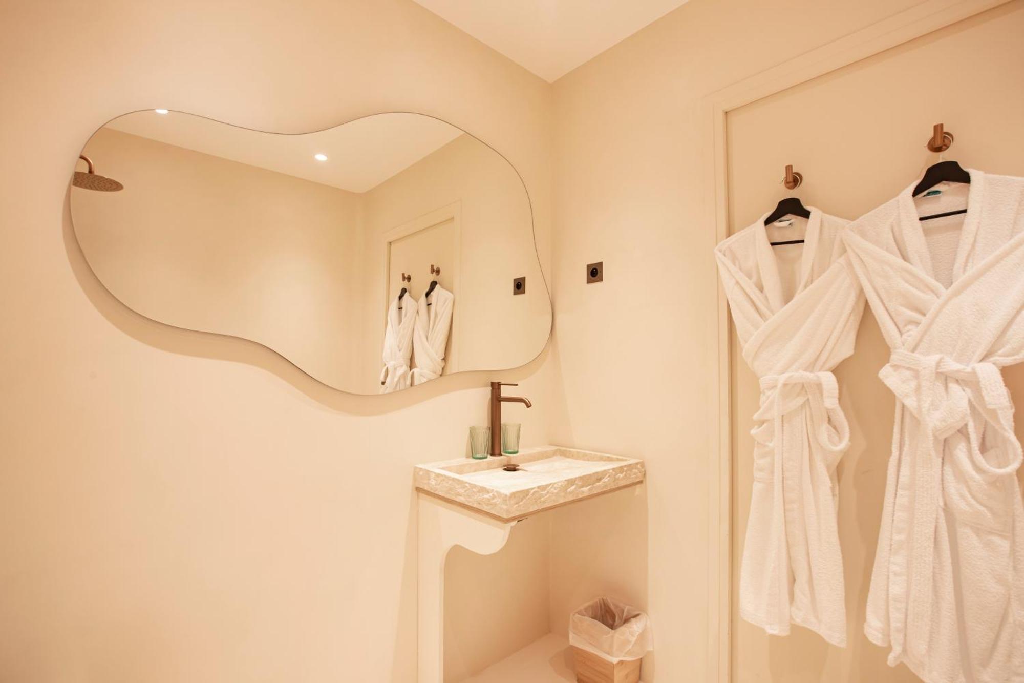 Tinah Saint-Tropez Hotel Buitenkant foto