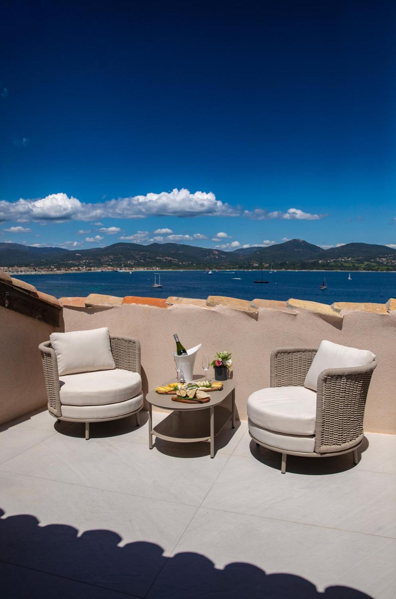 Tinah Saint-Tropez Hotel Buitenkant foto