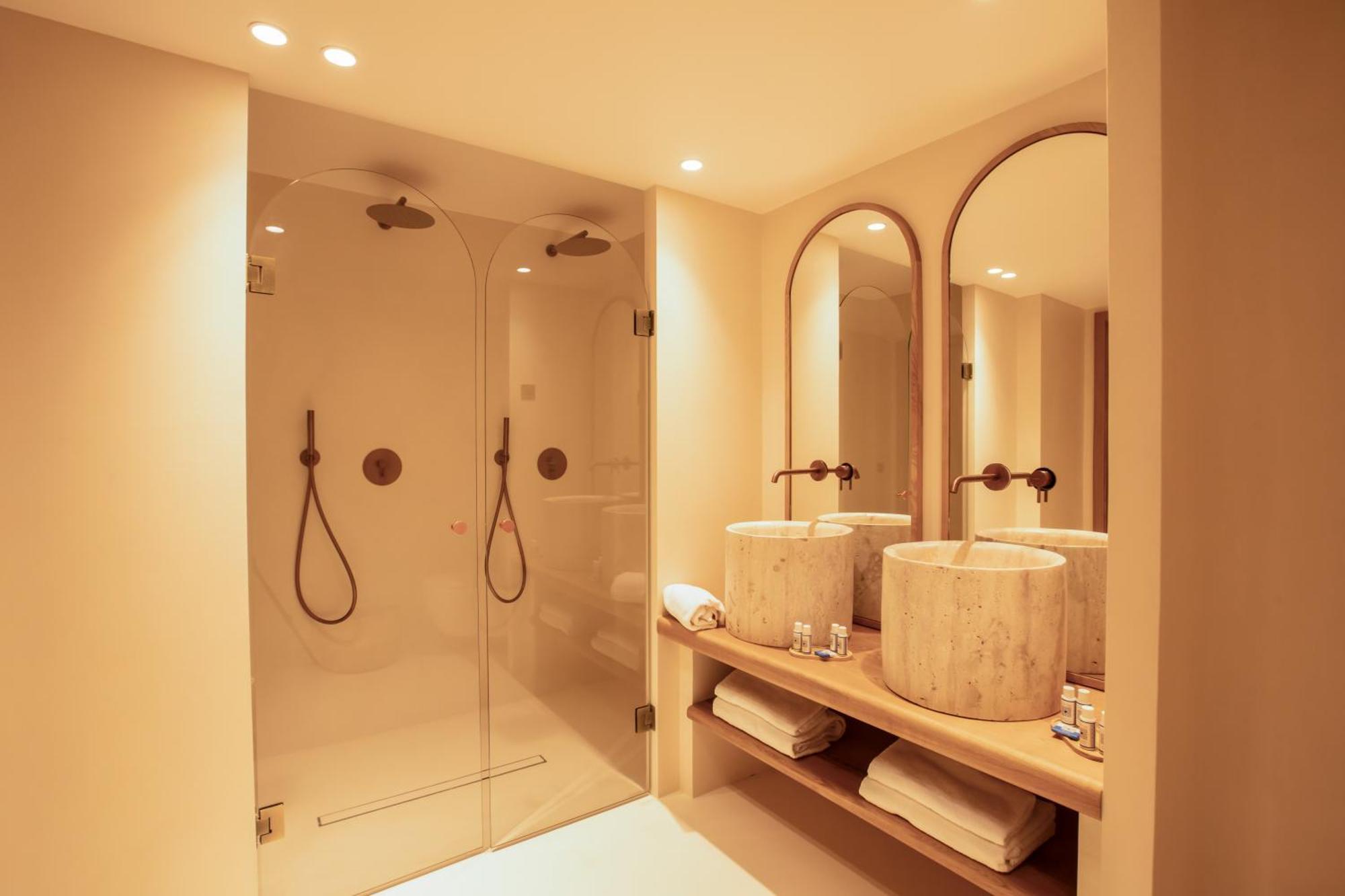 Tinah Saint-Tropez Hotel Buitenkant foto