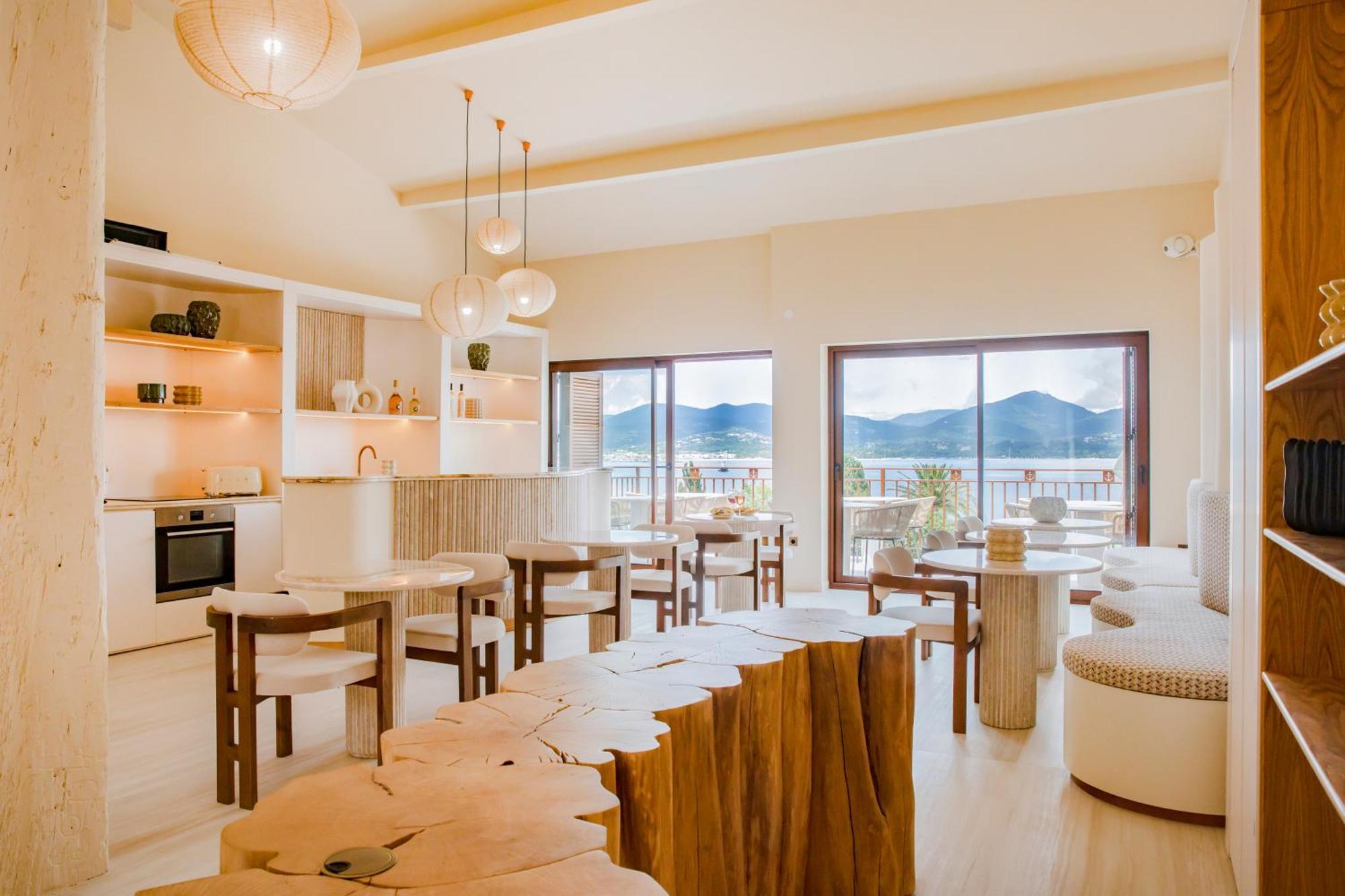 Tinah Saint-Tropez Hotel Buitenkant foto